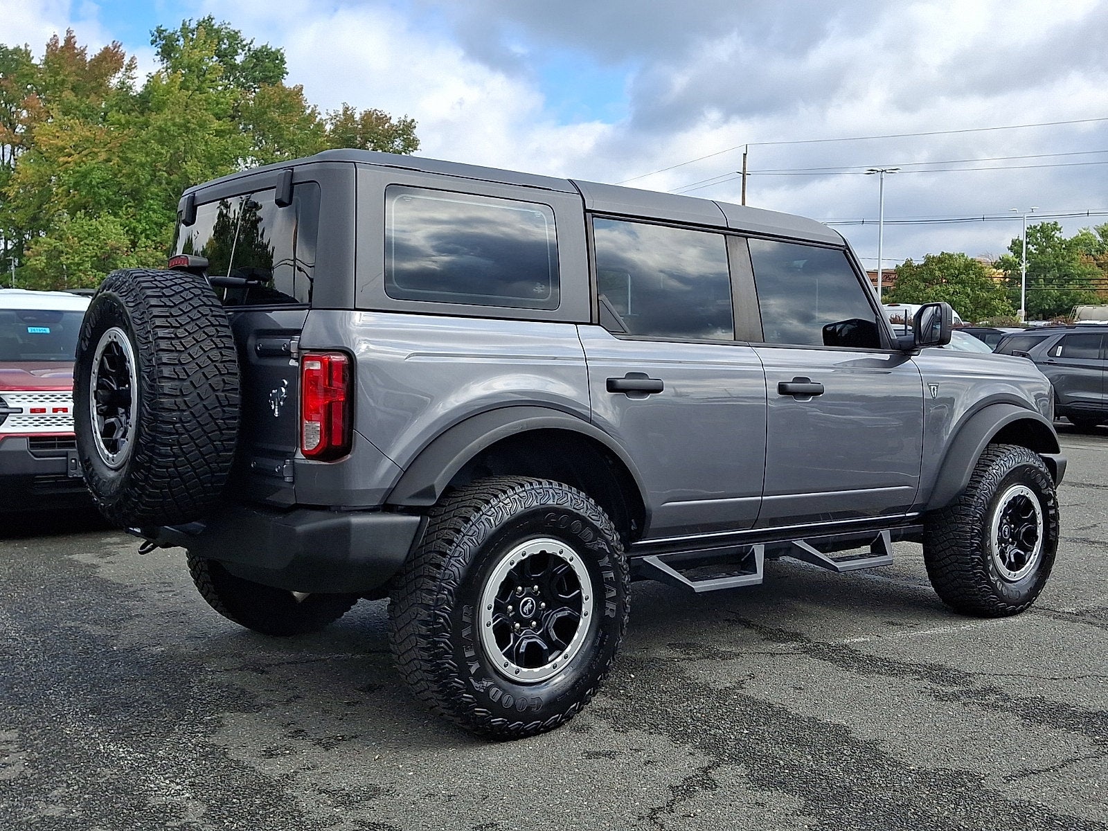 2023 Ford Bronco Base