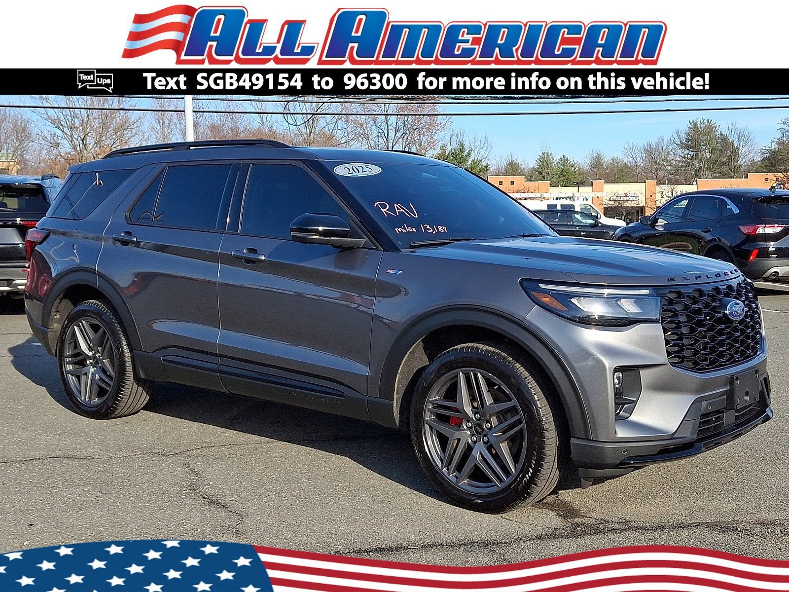 2025 Ford Explorer ST-Line