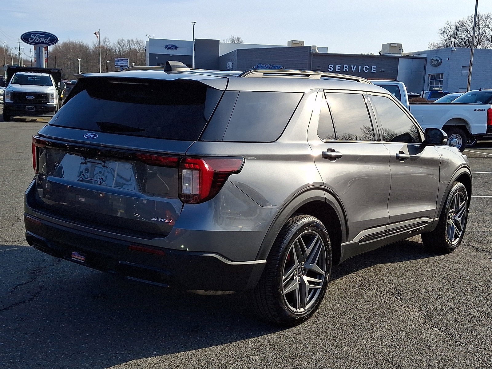 2025 Ford Explorer ST-Line
