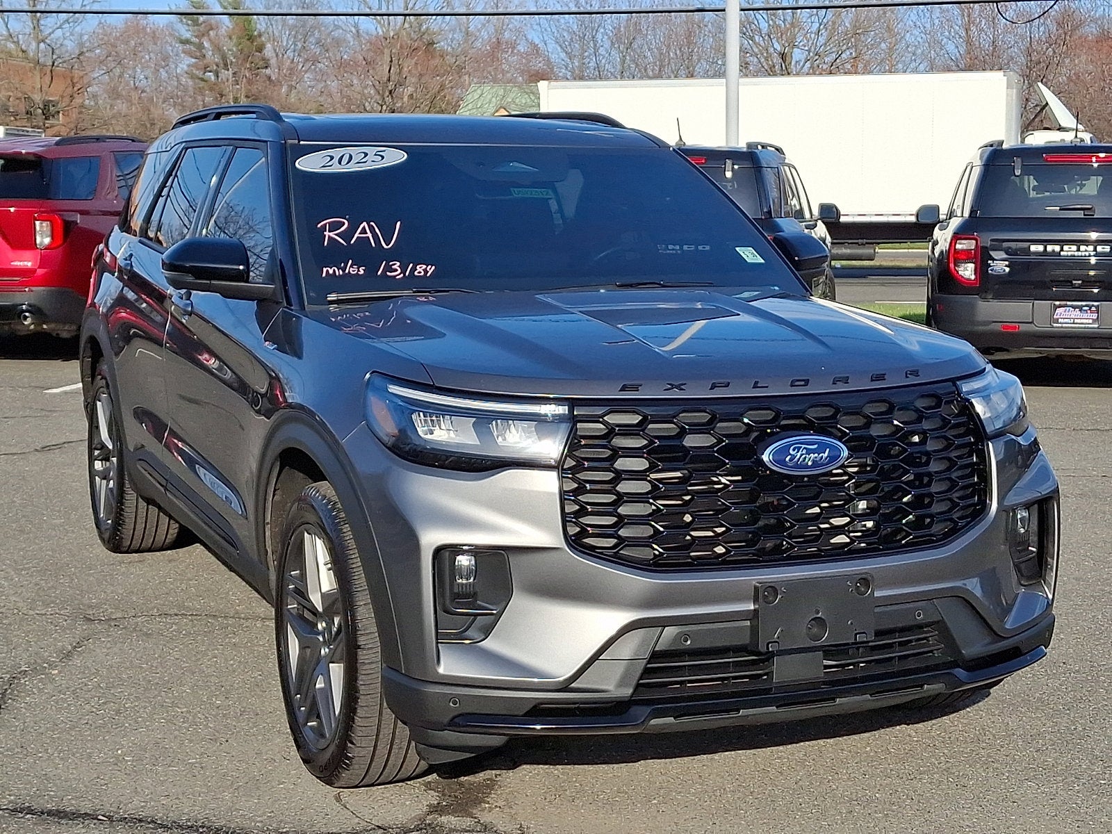 2025 Ford Explorer ST-Line