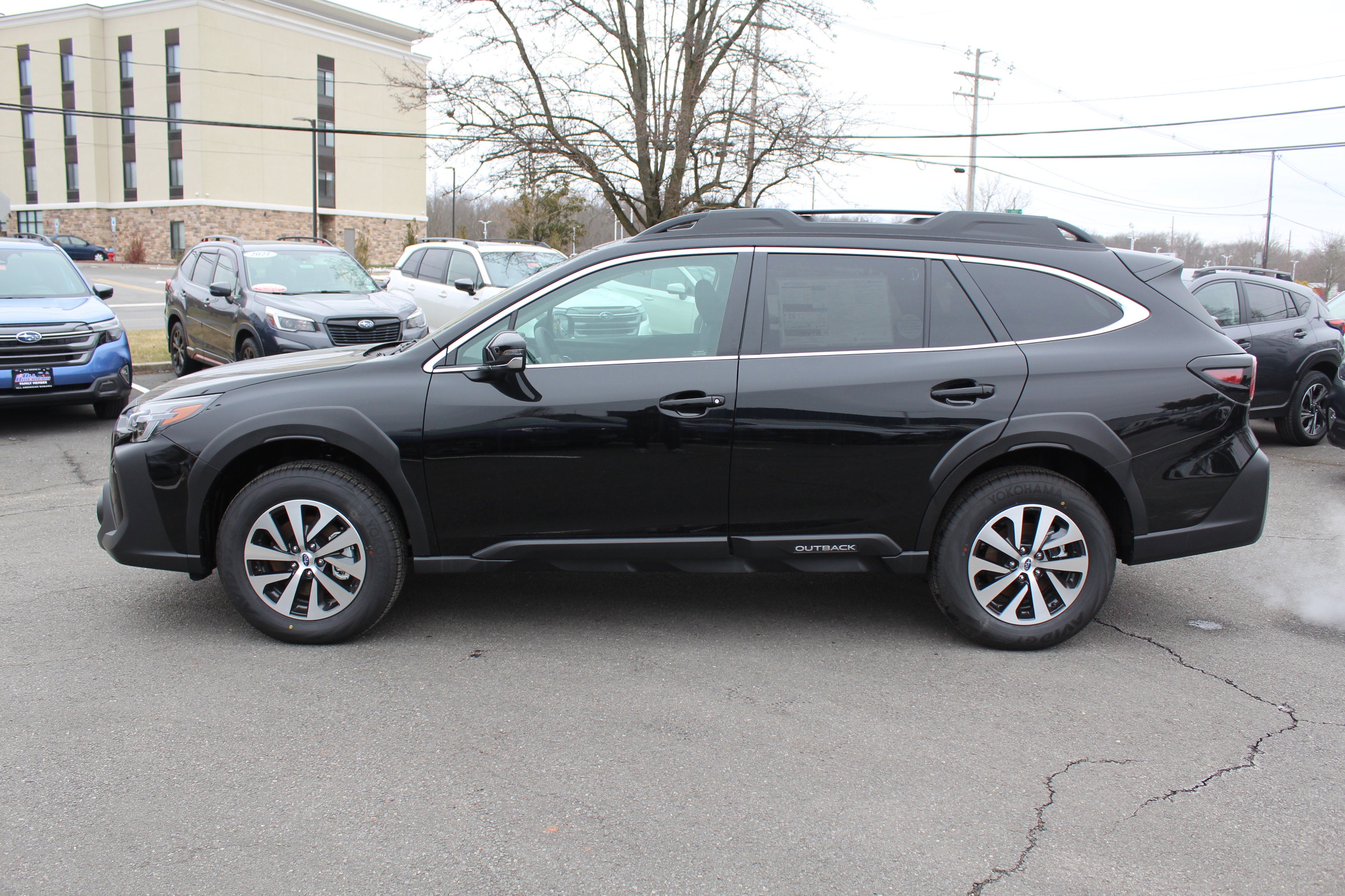 2025 Subaru OUTBACK Premium