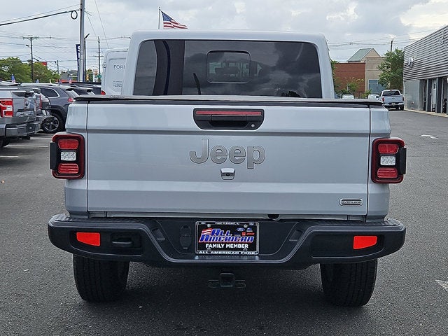 2022 Jeep Gladiator Overland