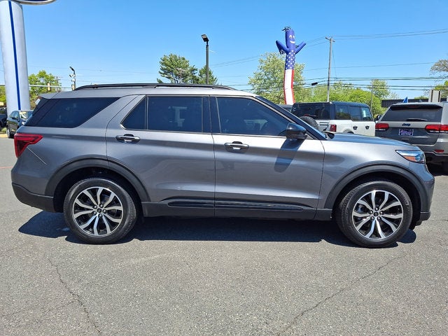2022 Ford Explorer ST-Line