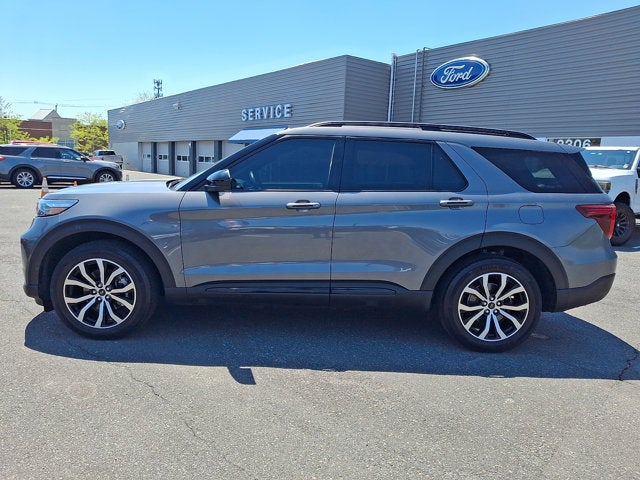 2022 Ford Explorer ST-Line