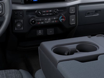 2027 Ford Super Duty F-350 SRW XLT