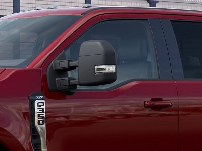 2027 Ford Super Duty F-350 SRW XLT
