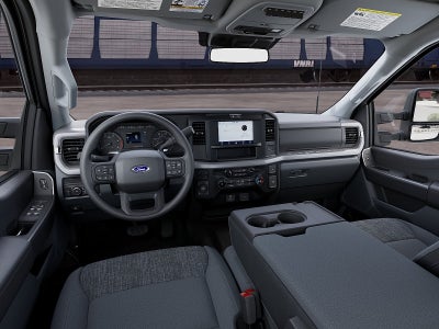 2027 Ford Super Duty F-350 SRW XLT
