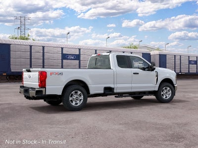 2027 Ford Super Duty F-350 SRW XLT