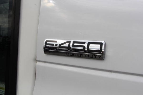 2016 Ford Econoline 450 Cutaway 25 Passenger van in Old Bridge, NJ - All American Auto Group