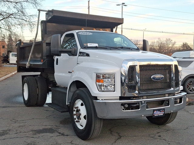 2022 Ford F-750 Chassis Cab Mason Dump