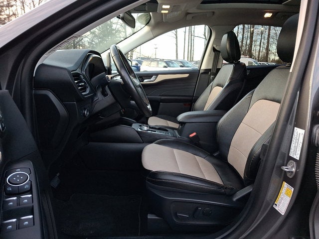 2022 Ford Escape Titanium