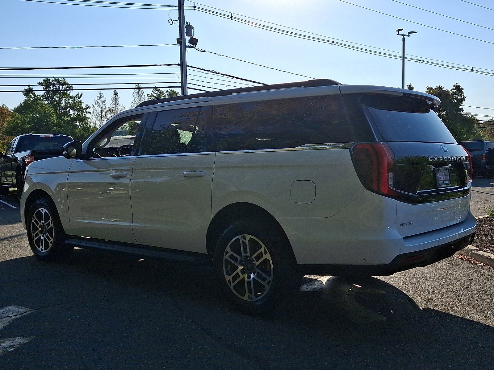 2025 Ford Expedition MAX Active