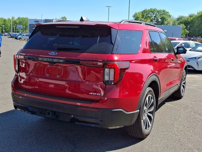 2025 Ford Explorer ST-Line