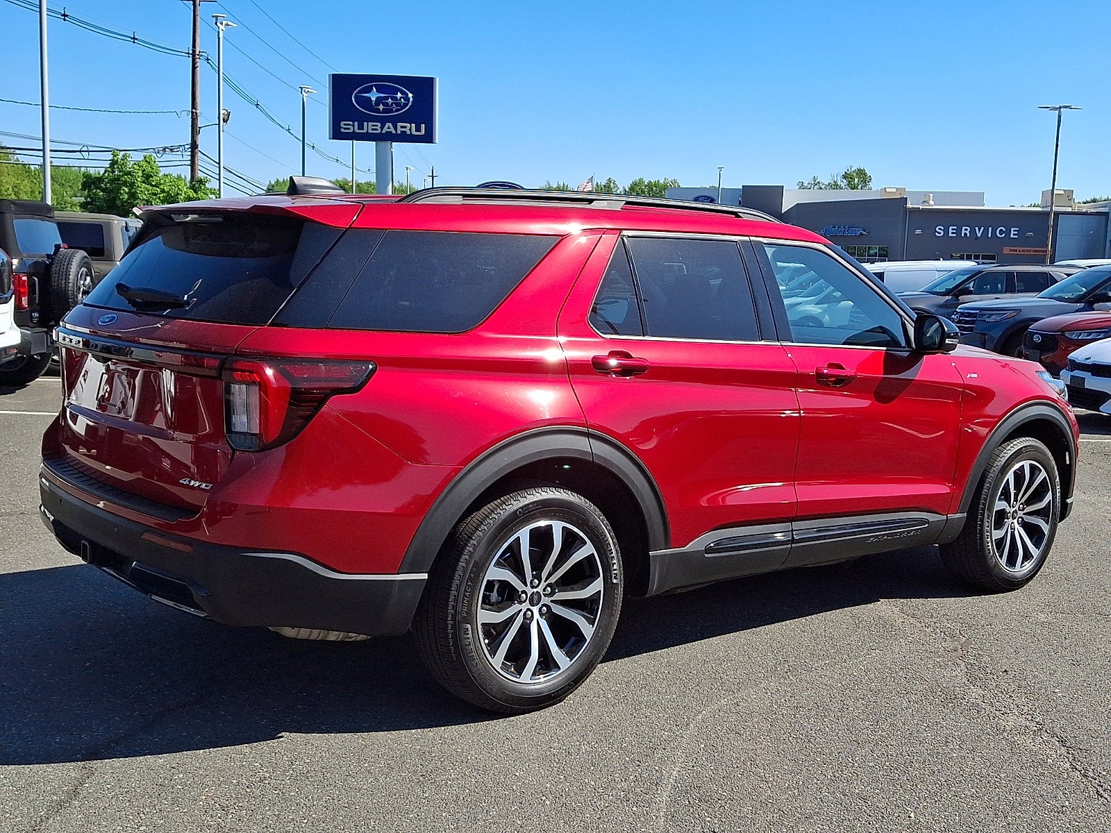 2025 Ford Explorer ST-Line