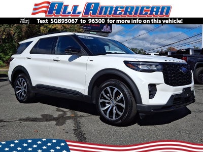 2025 Ford Explorer ST-Line
