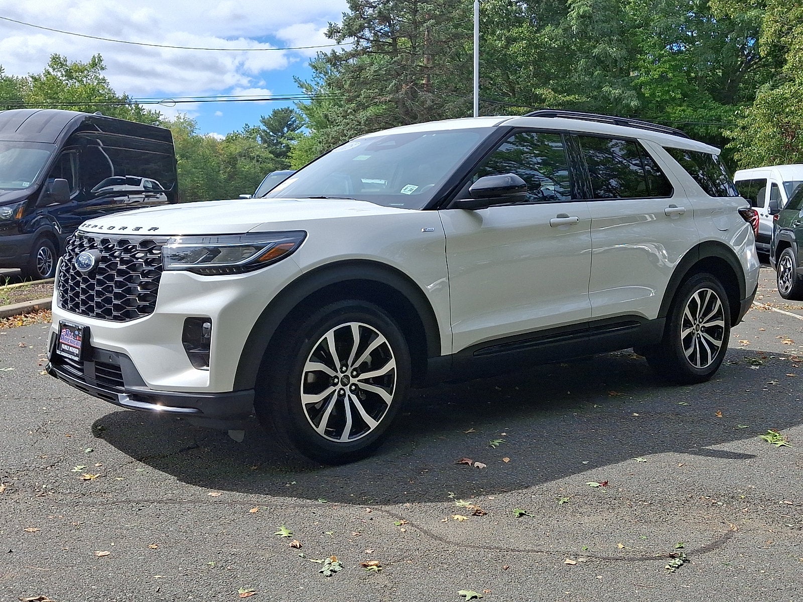2025 Ford Explorer ST-Line
