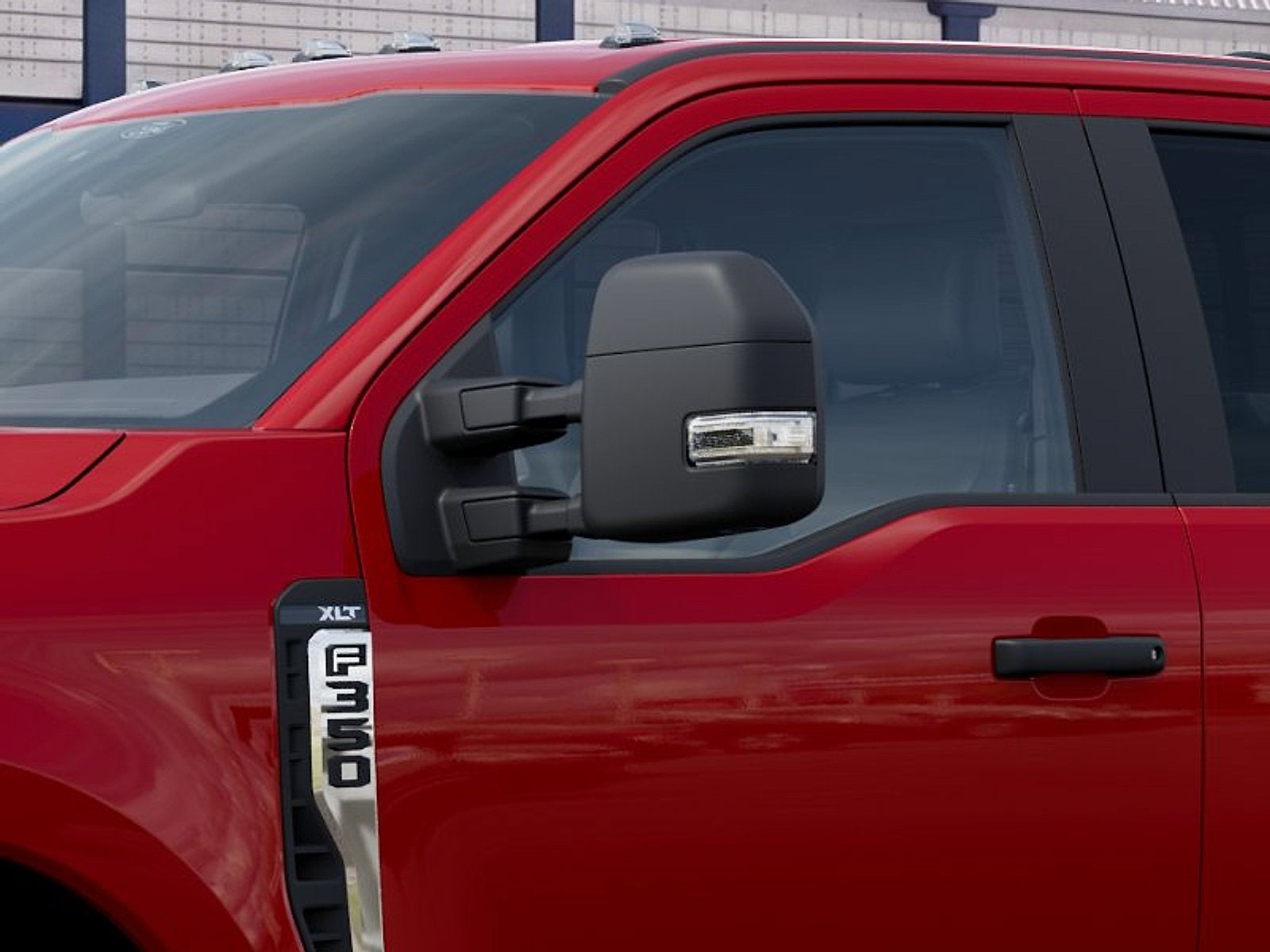 2027 Ford Super Duty F-350 SRW XLT