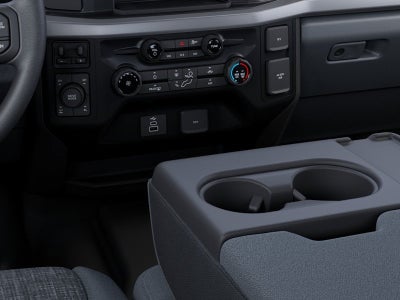 2027 Ford Super Duty F-350 SRW XLT