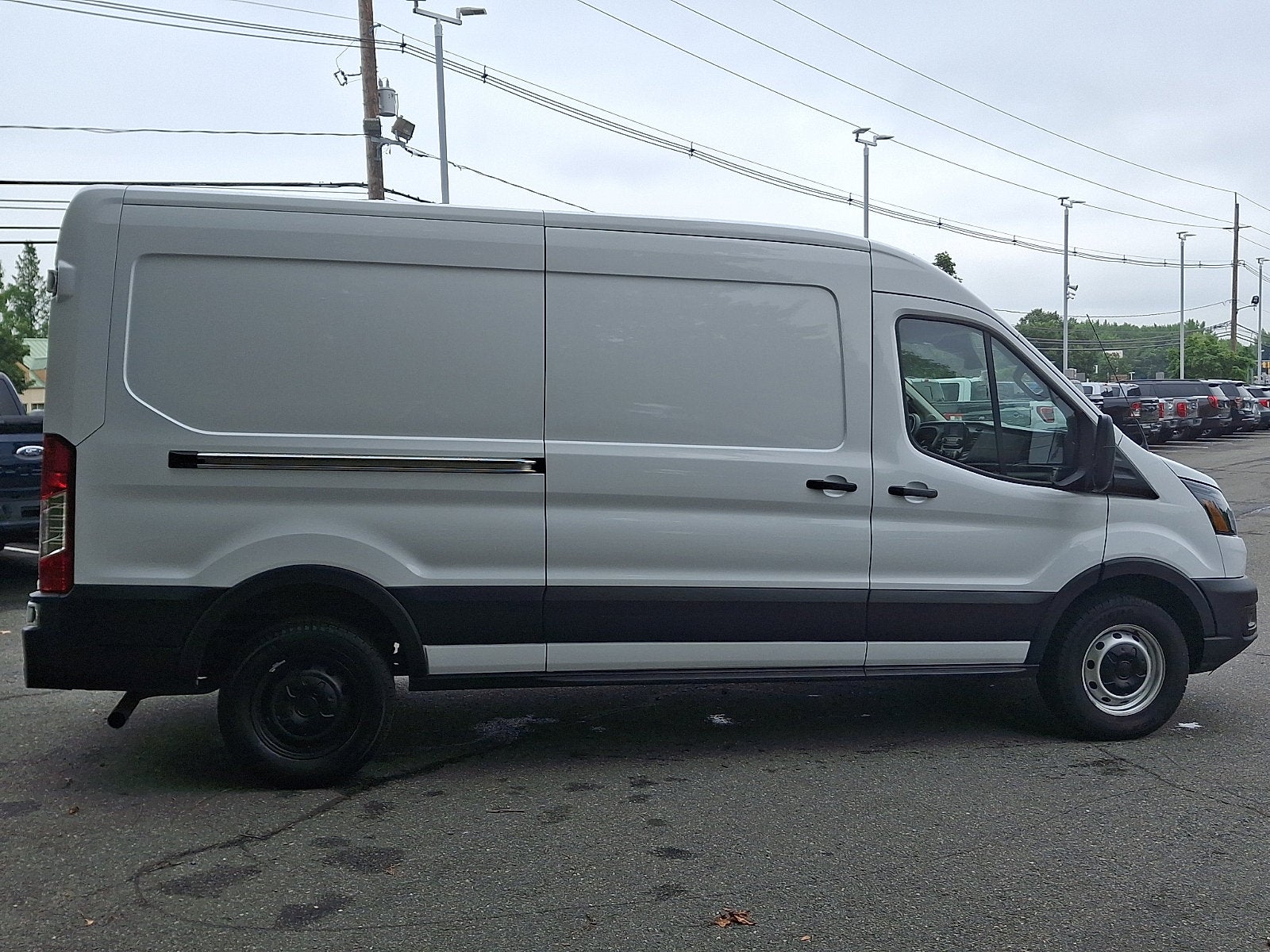 2023 Ford Transit-250 T-250 130" Med Rf 9070 GVWR RWD