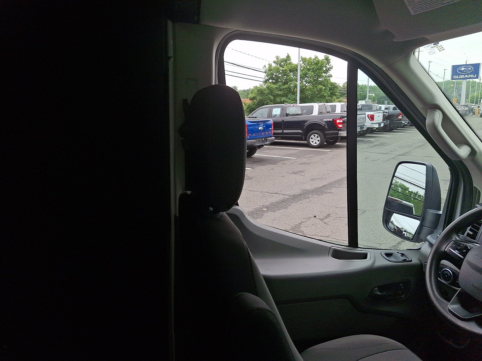 2023 Ford Transit-250 T-250 130" Med Rf 9070 GVWR RWD