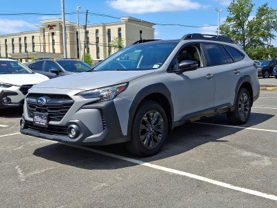 2023 Subaru Outback Onyx Edition w/ Custom Wrap