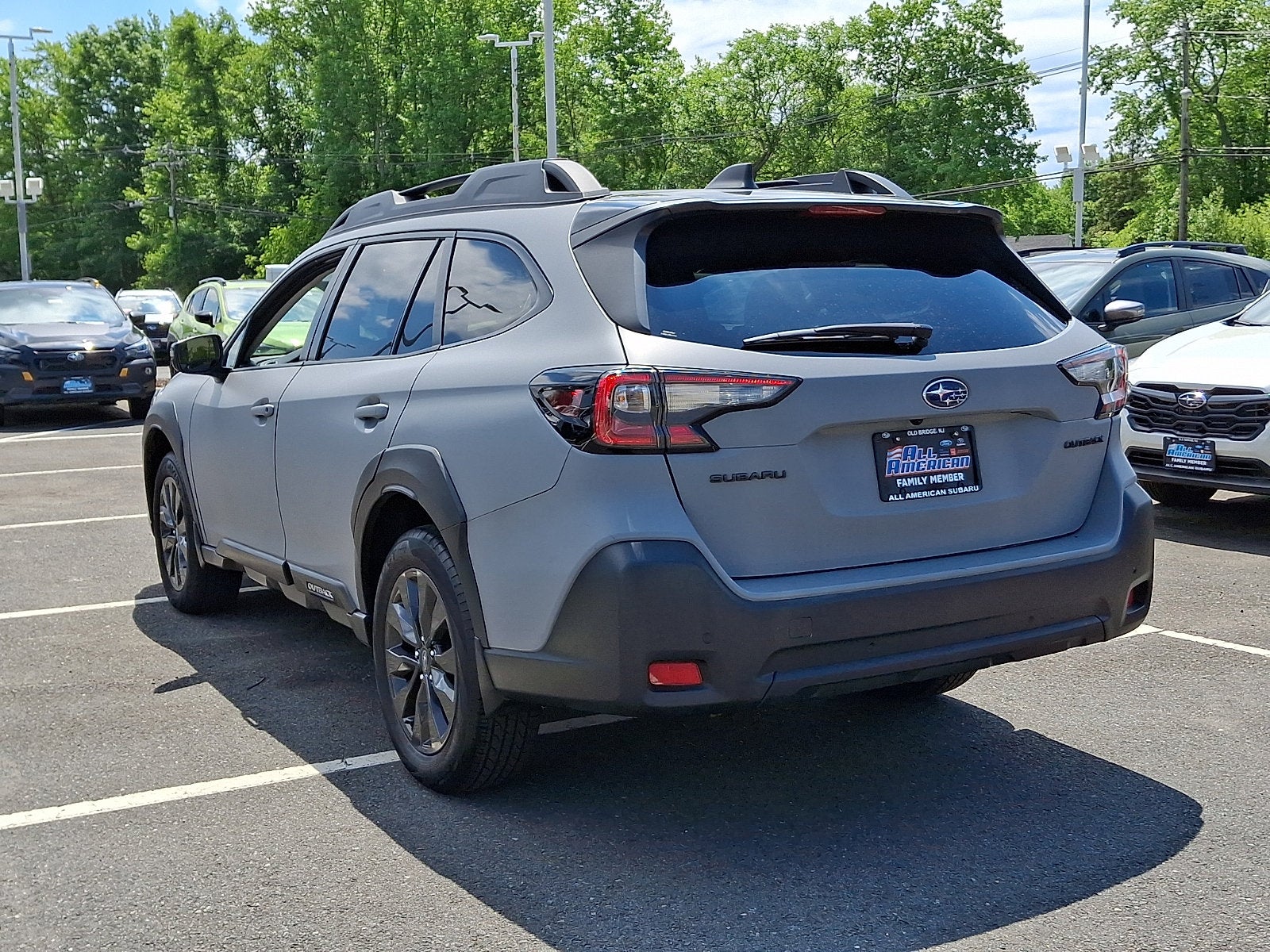 2023 Subaru Outback Onyx Edition w/ Custom Wrap