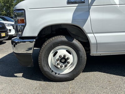 2025 Ford E-Series Cutaway Base