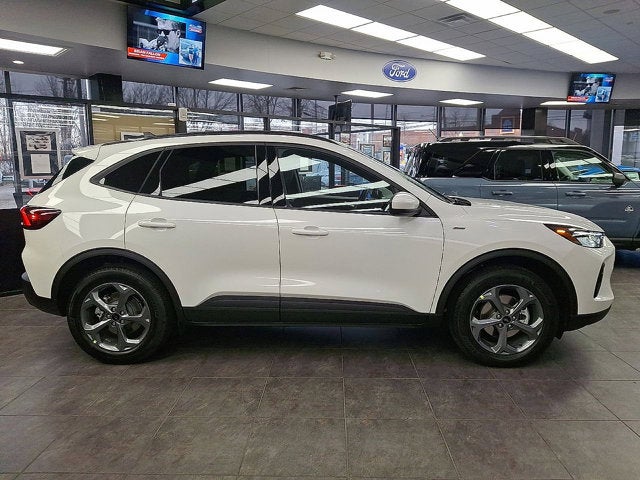 2026 Ford Escape ST-Line Select