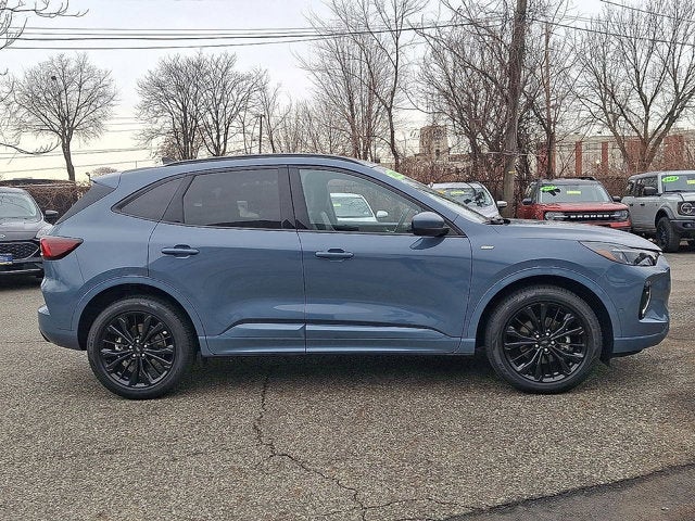 2023 Ford Escape ST-Line Elite