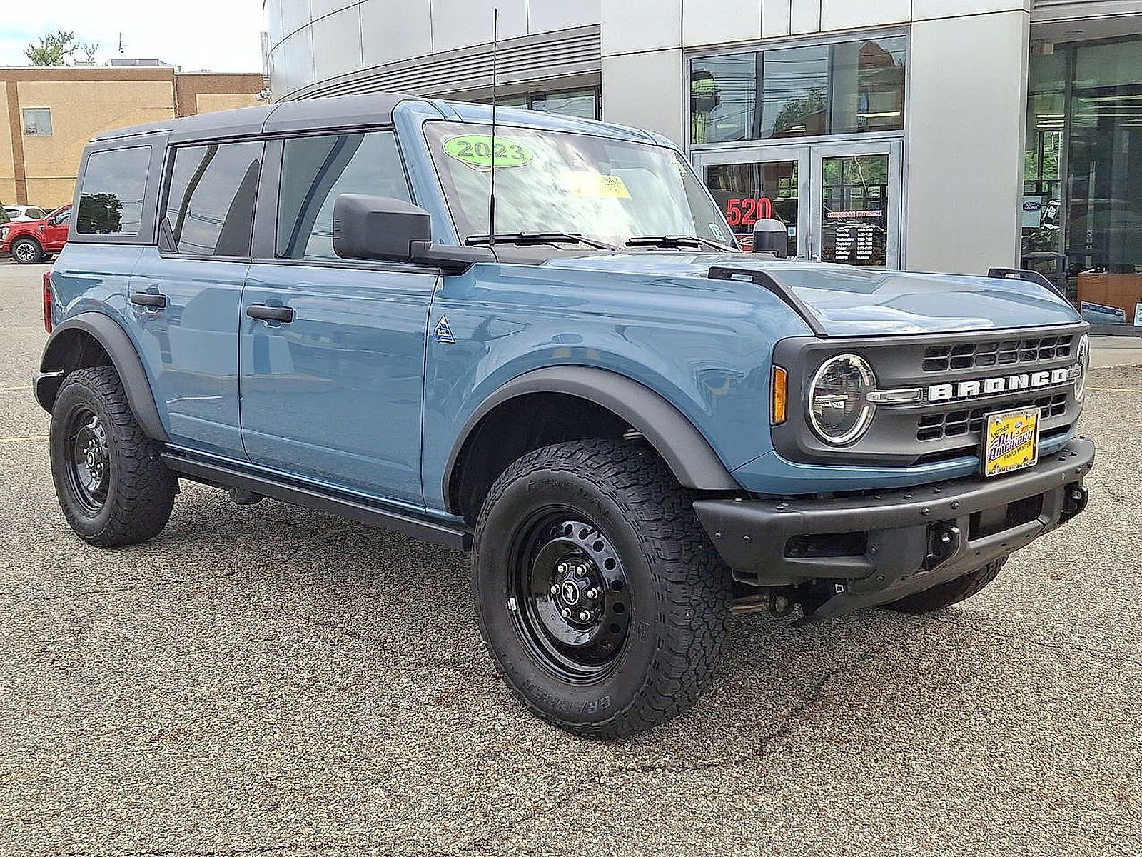 2023 Ford Bronco Base