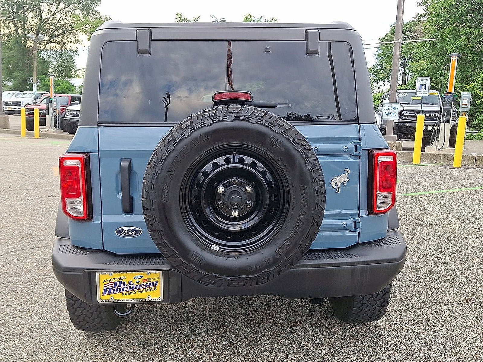 2023 Ford Bronco Base