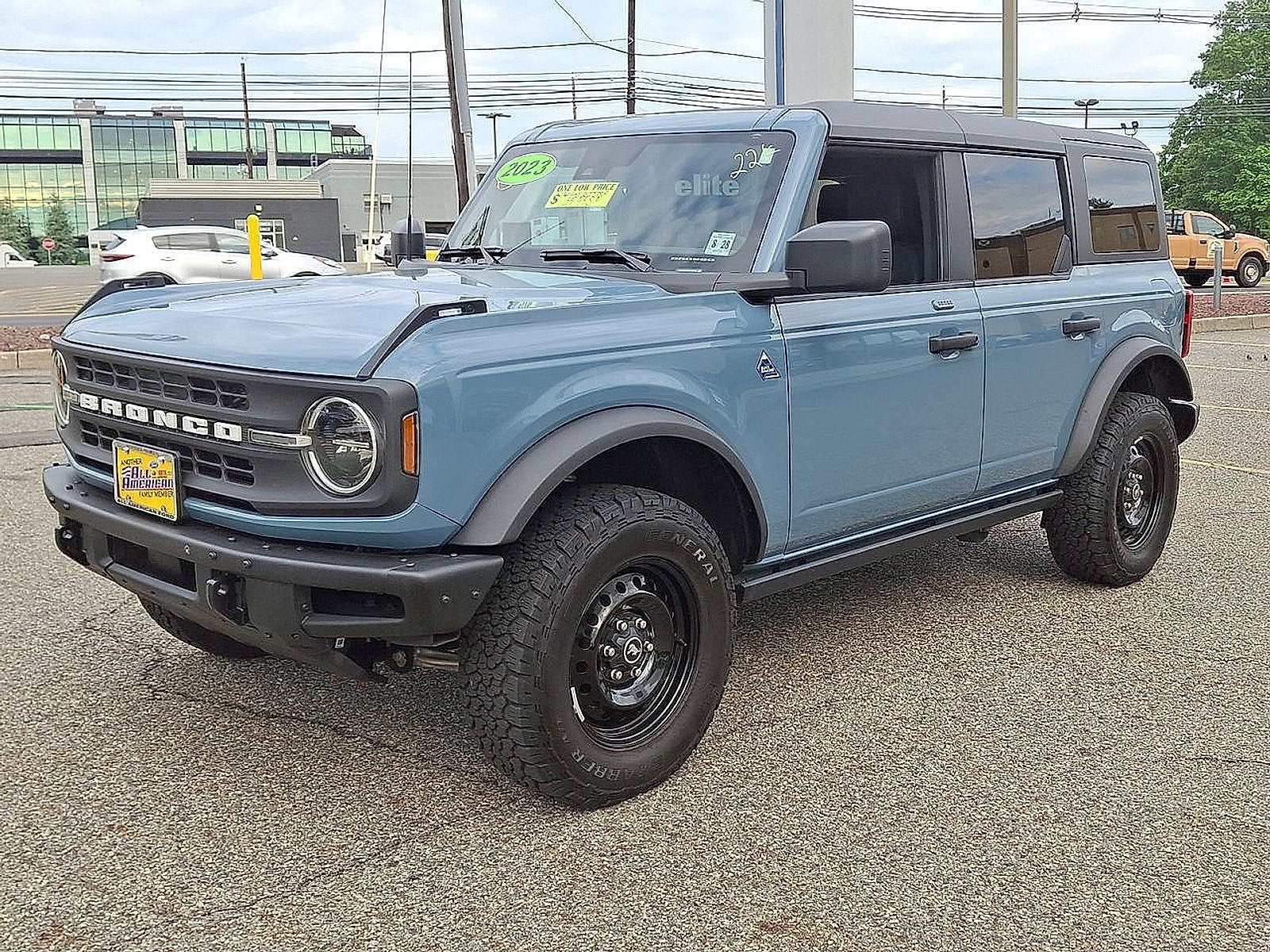 2023 Ford Bronco Base