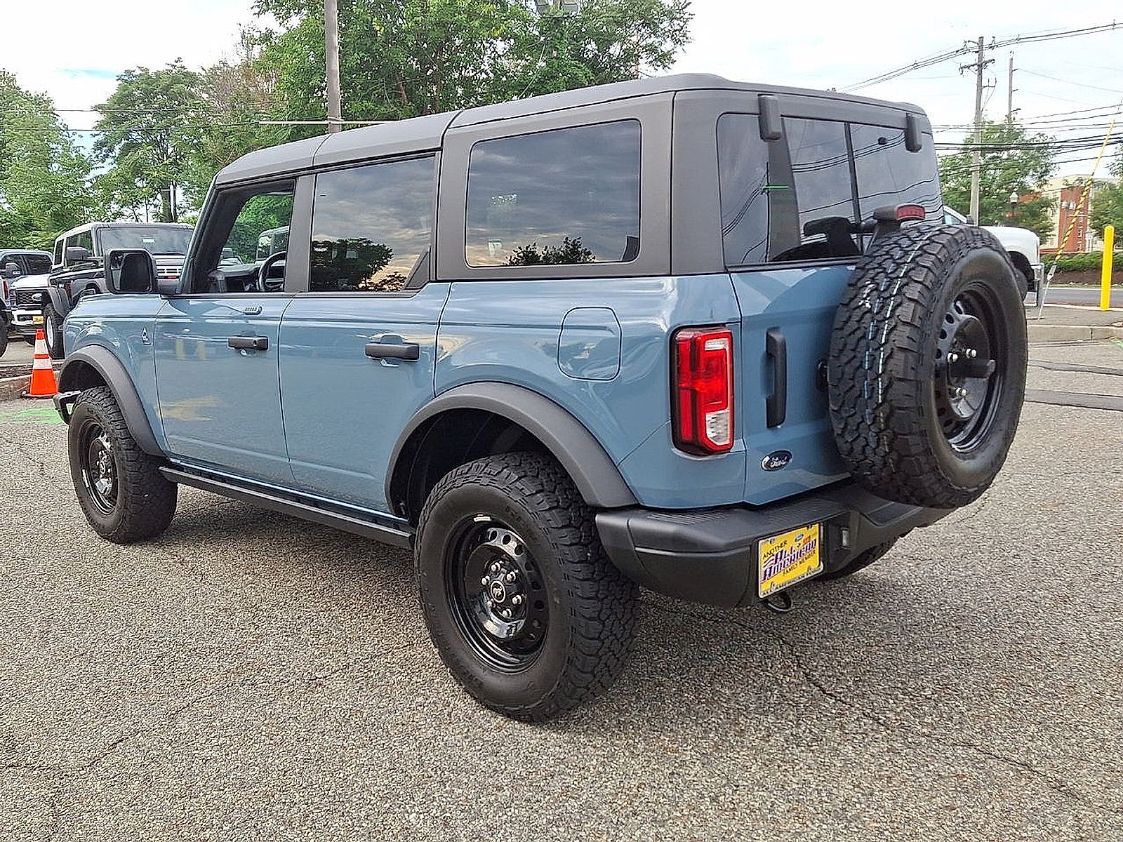 2023 Ford Bronco Base