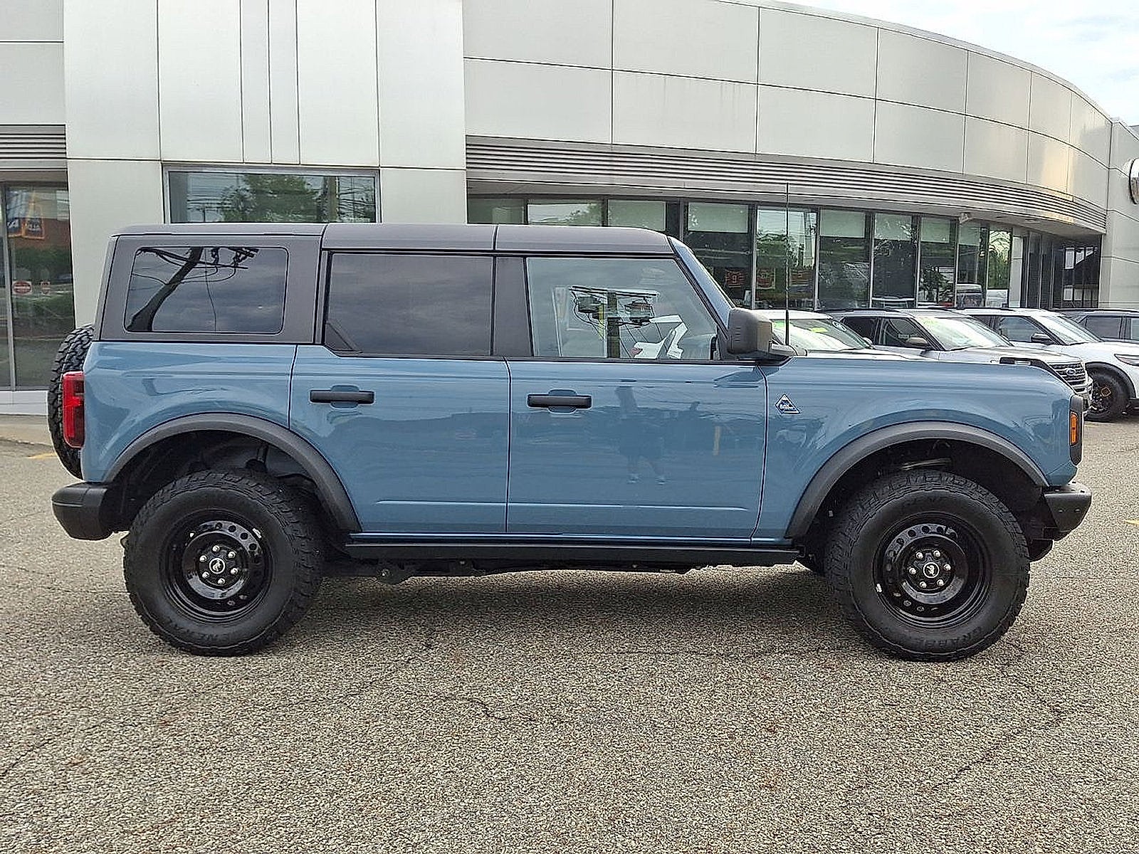 2023 Ford Bronco Base