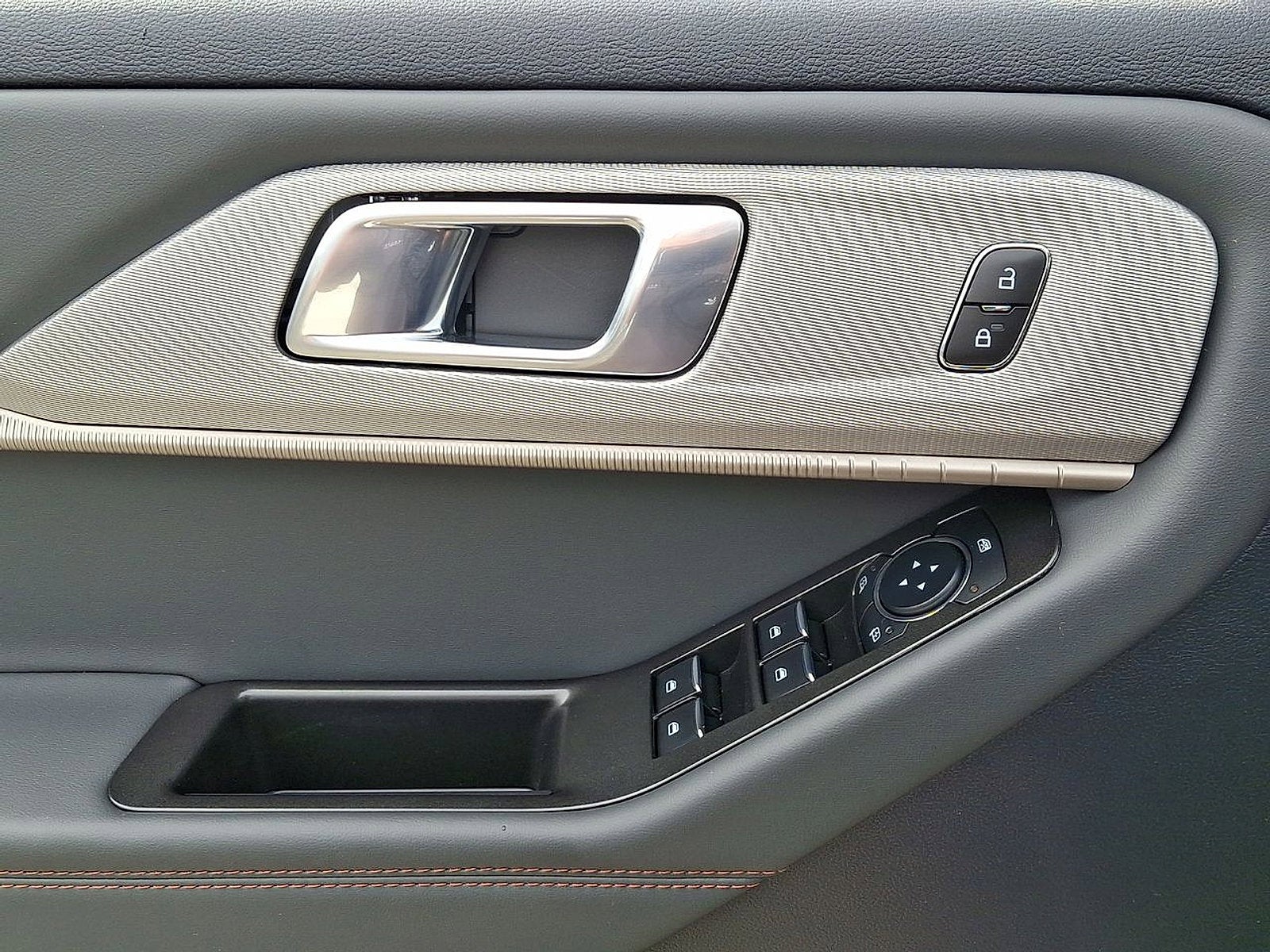 2026 Ford Explorer Base