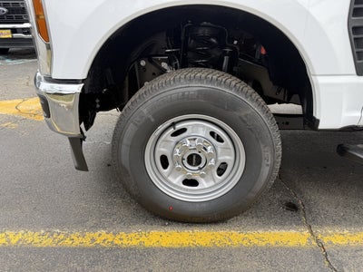 2026 Ford Super Duty F-350 SRW Base