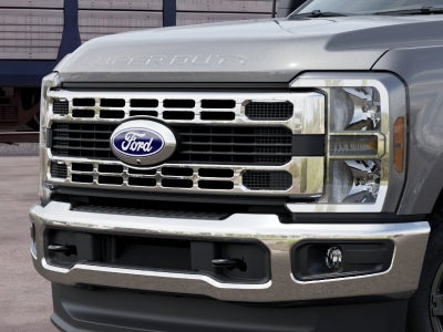 2027 Ford Super Duty F-350 SRW XLT