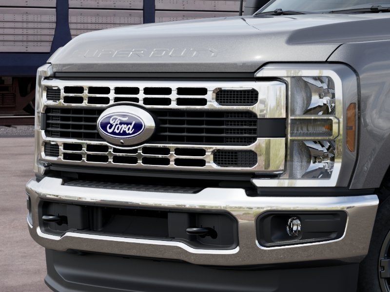 2027 Ford Super Duty F-350 SRW XLT