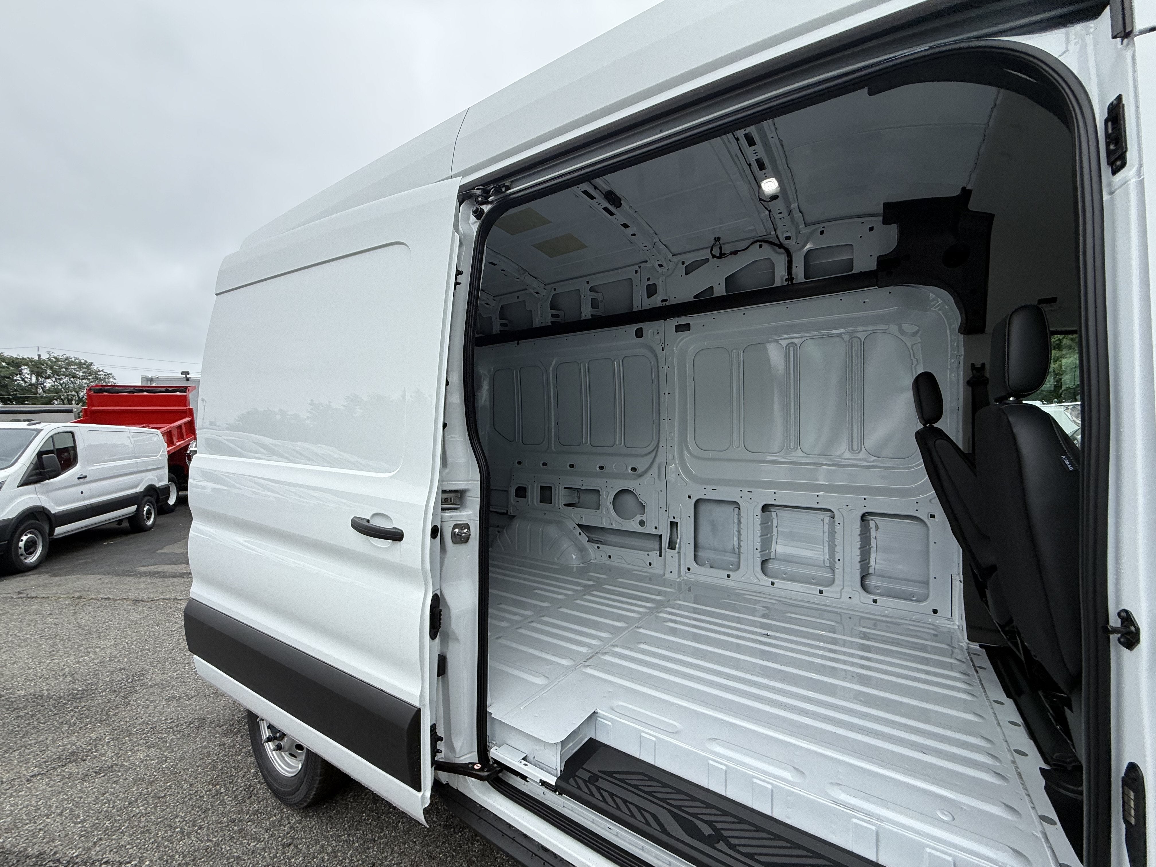 2026 Ford Transit Cargo Van Base
