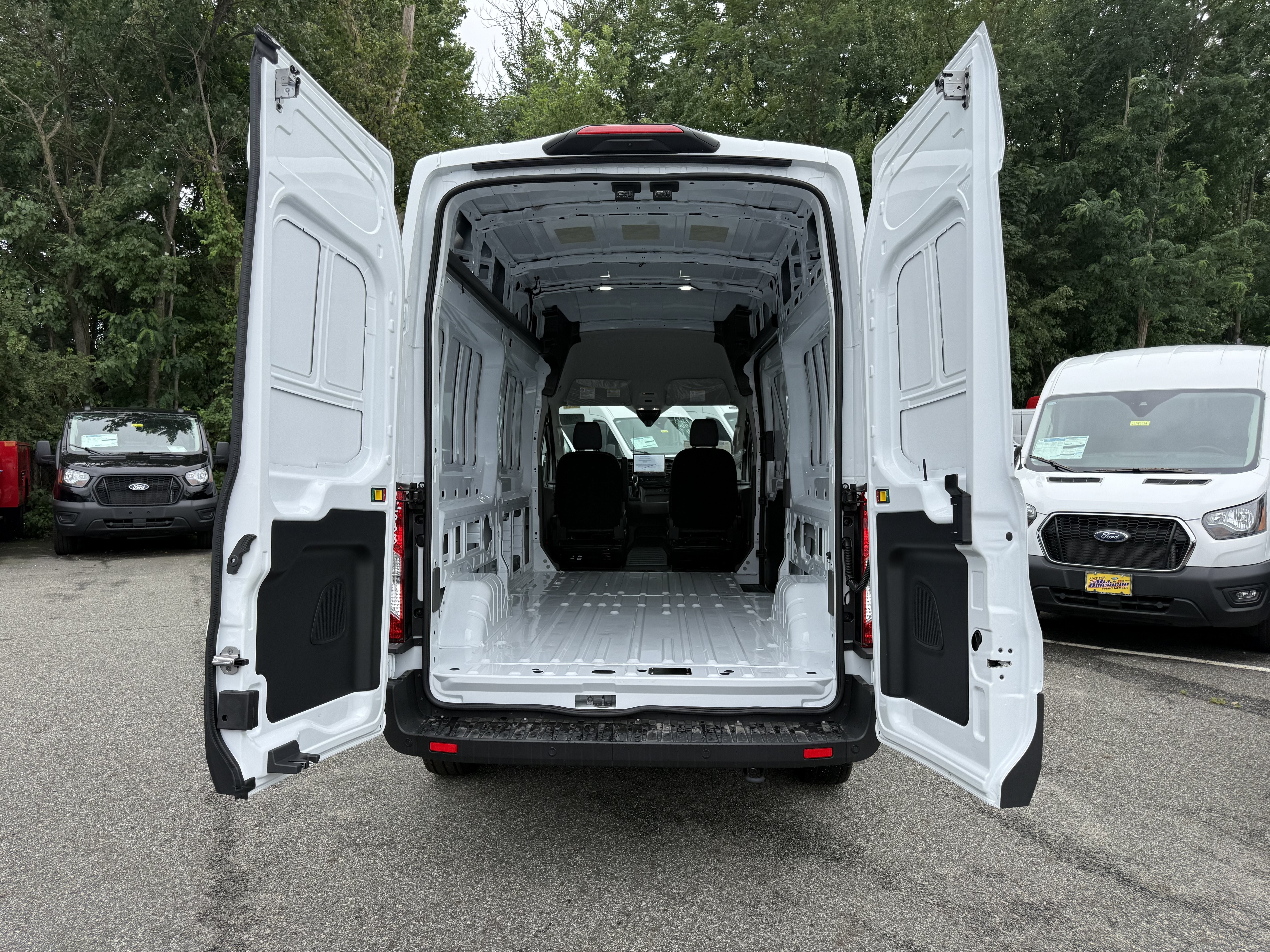 2026 Ford Transit Cargo Van Base