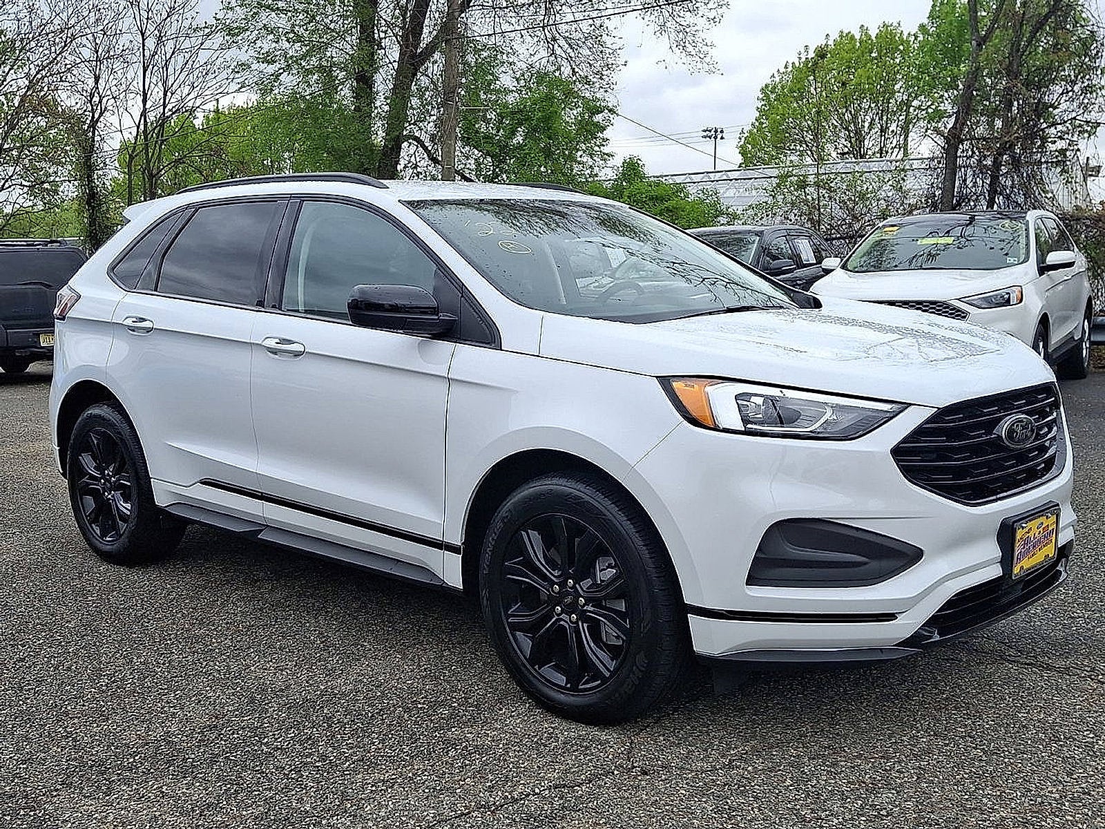 2022 Ford Edge SE