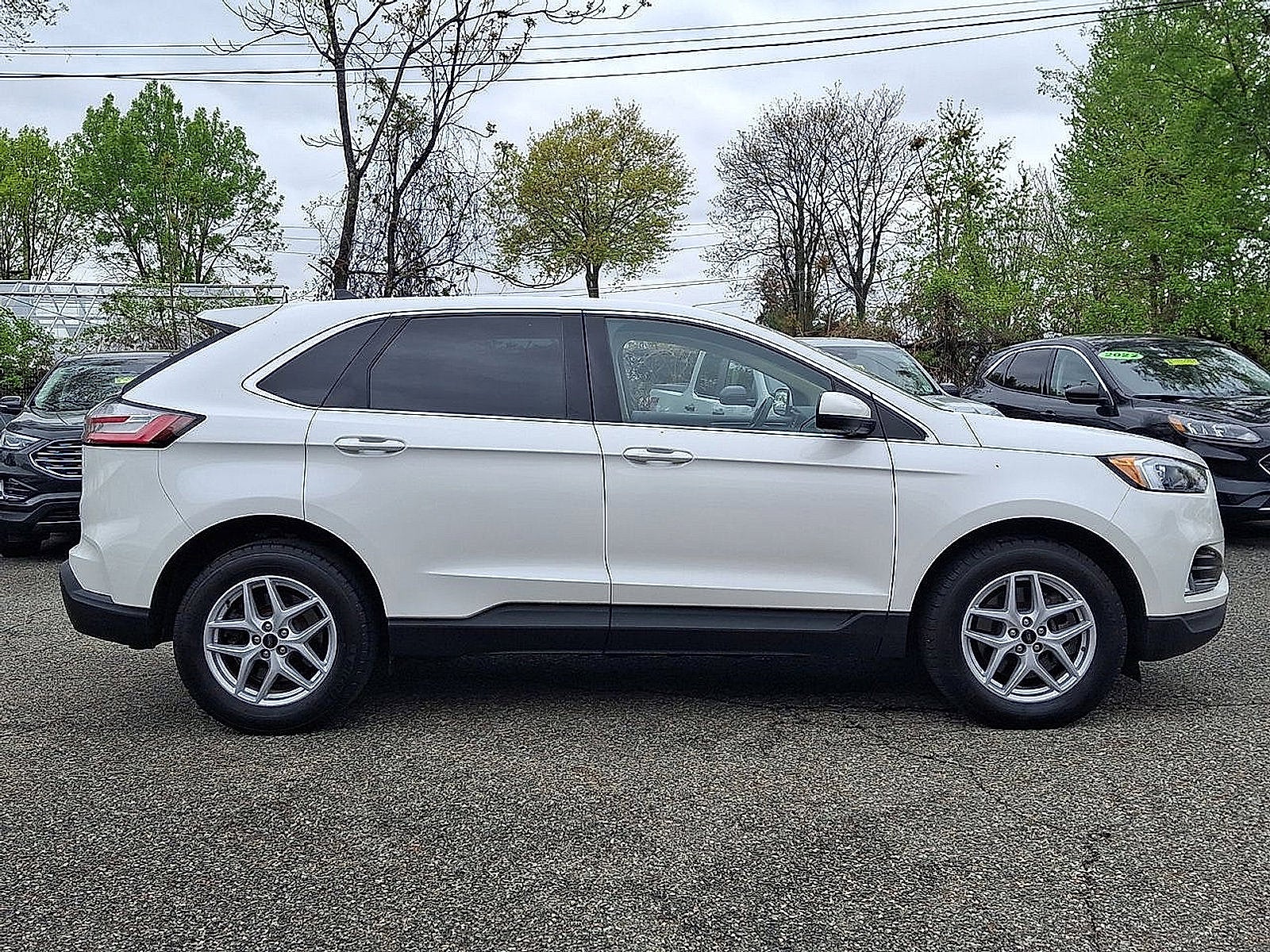 2023 Ford Edge Base