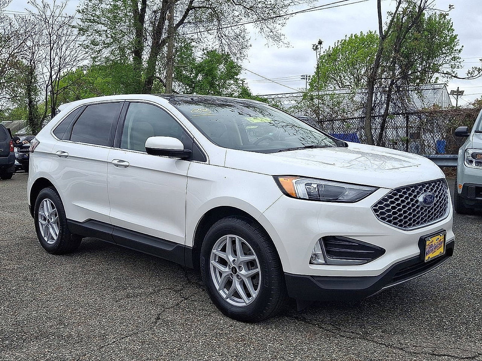 2023 Ford Edge Base