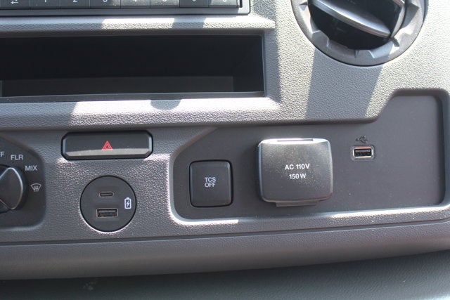 2026 Ford Dry Freight Box Truck E-350 15 FT Aluminum DuraCube Body