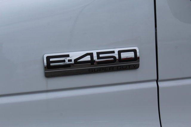 2026 Ford Dry Freight Box Truck E-450 17 FT DuraCube Body