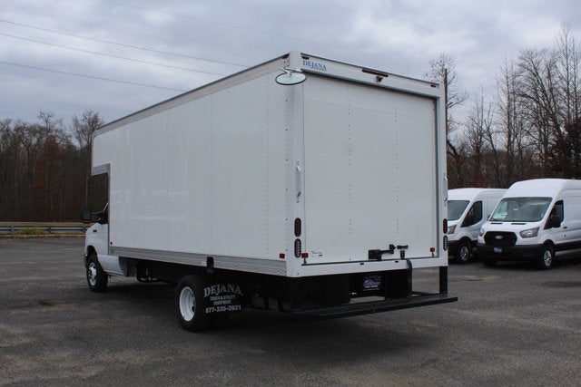 2026 Ford Dry Freight Box Truck E-450 17 FT DuraCube Body