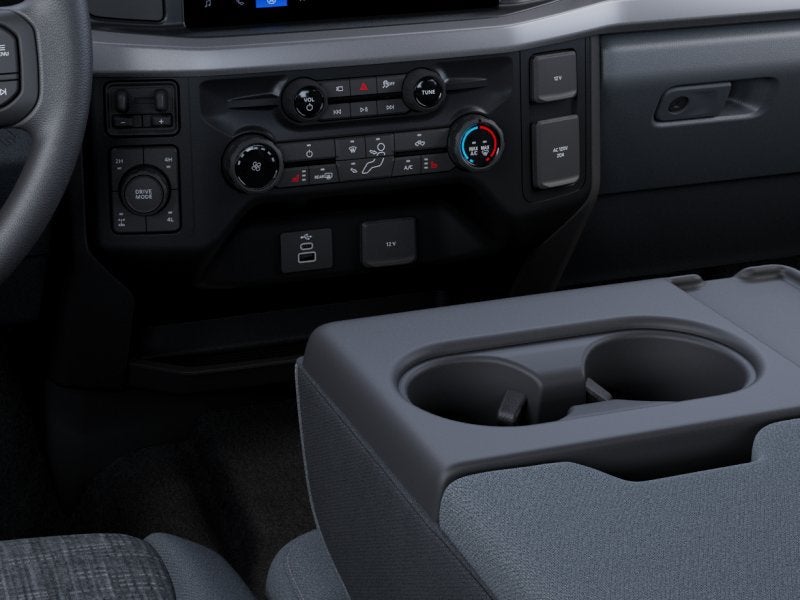 2027 Ford Super Duty F-350 SRW XLT