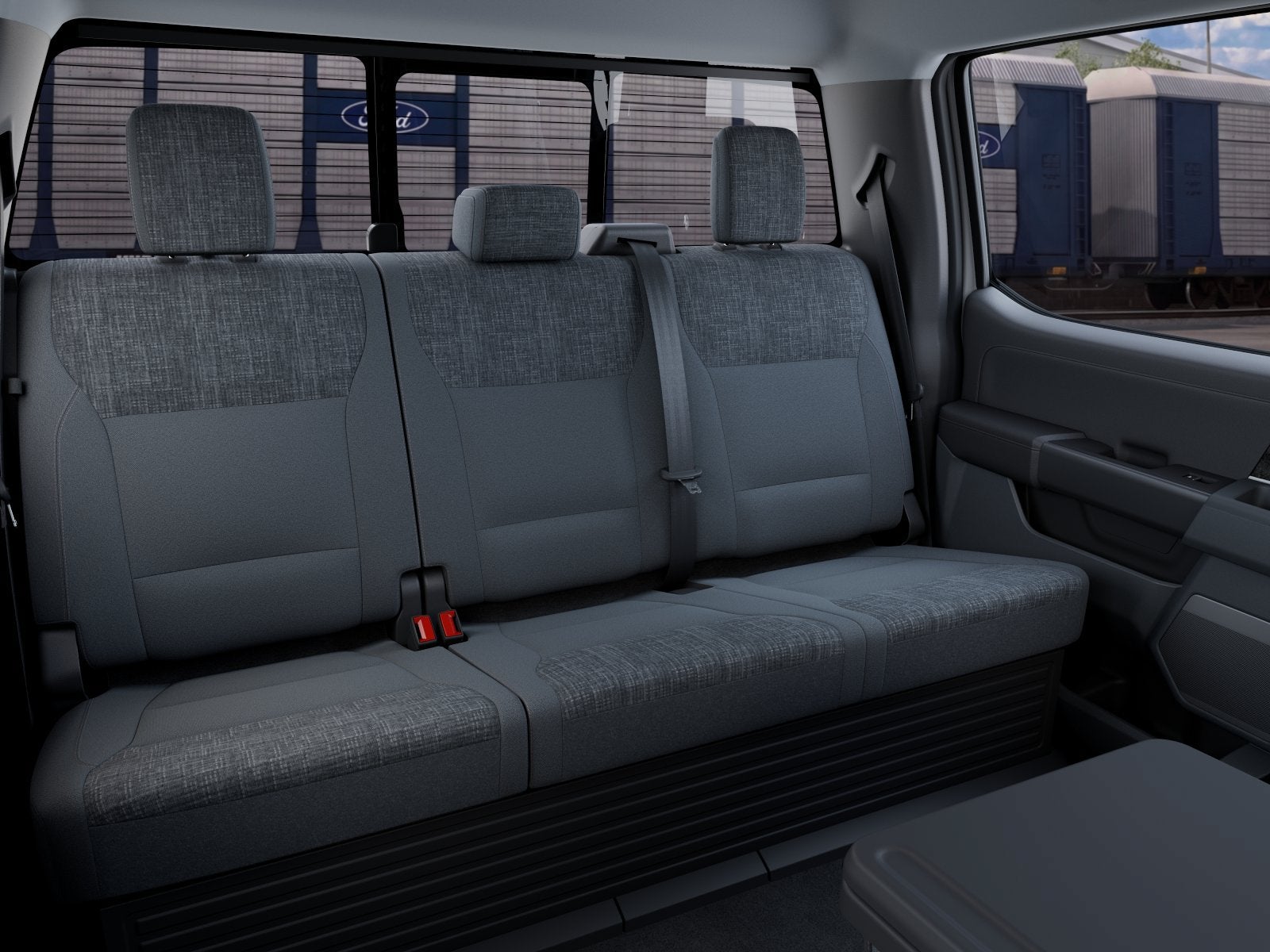 2027 Ford Super Duty F-350 SRW XLT