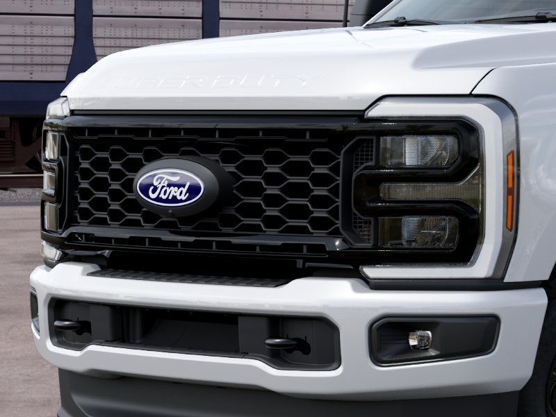 2027 Ford Super Duty F-350 SRW XLT
