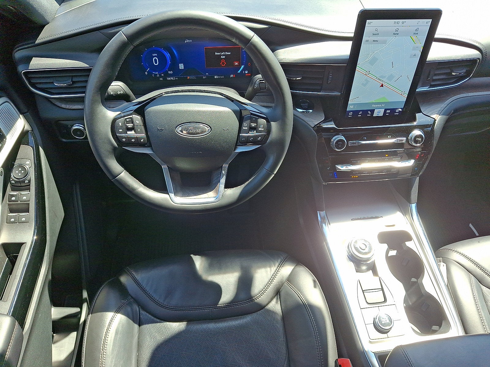 2023 Ford Explorer Platinum
